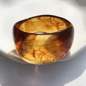 Vintage Resin Cuff Charms Bracelet Ban - Brown